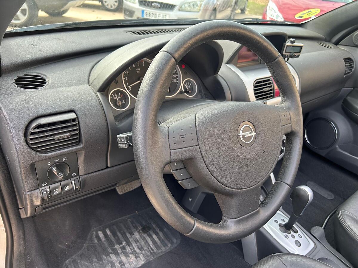 OPEL TIGRA COSMO CONVERTIBLE 1.4 AUTO SPANISH LHD IN SPAIN ONLY 45000 MILES 2005